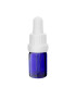 Blaue 5-ml-Glasflasche mit weißer Glaspipette, frontal fotografiert